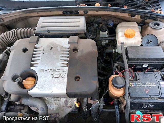 Желтый Шевроле Лачетти, объемом двигателя 1.8 л и пробегом 200 тыс. км за 2300 $, фото 1 на Automoto.ua