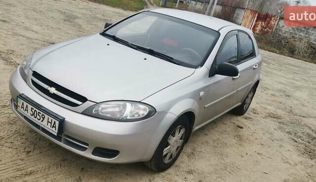Серый Шевроле Лачетти, объемом двигателя 1.6 л и пробегом 278 тыс. км за 3800 $, фото 1 на Automoto.ua