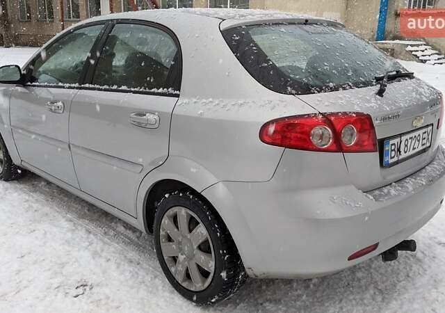 Серый Шевроле Лачетти, объемом двигателя 1.4 л и пробегом 176 тыс. км за 4200 $, фото 1 на Automoto.ua