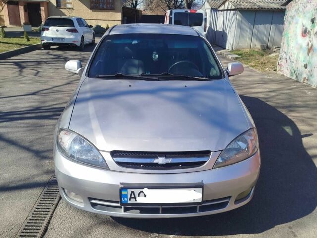 Серый Шевроле Лачетти, объемом двигателя 1.8 л и пробегом 198 тыс. км за 3550 $, фото 1 на Automoto.ua
