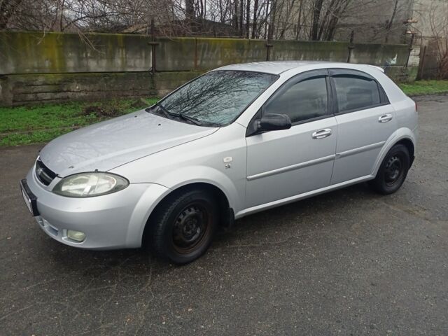 Серый Шевроле Лачетти, объемом двигателя 1.6 л и пробегом 190 тыс. км за 3300 $, фото 1 на Automoto.ua