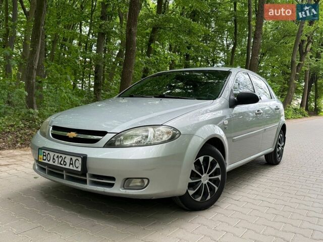 Сірий Шевроле Лачетті, об'ємом двигуна 1.6 л та пробігом 276 тис. км за 3350 $, фото 1 на Automoto.ua