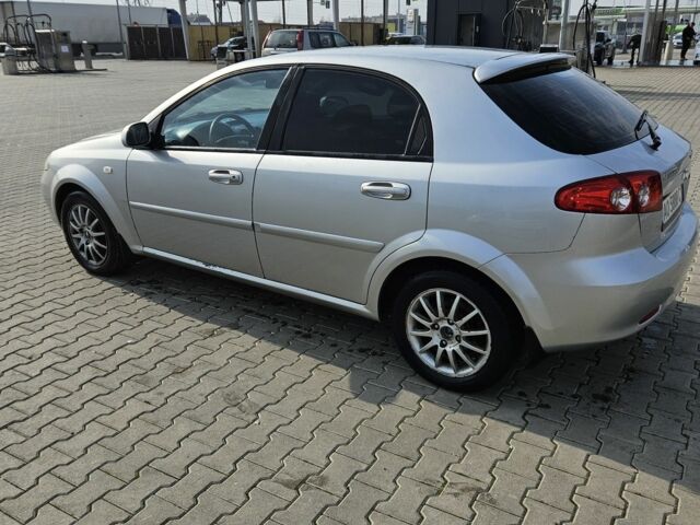 Серый Шевроле Лачетти, объемом двигателя 1.8 л и пробегом 196 тыс. км за 3000 $, фото 1 на Automoto.ua