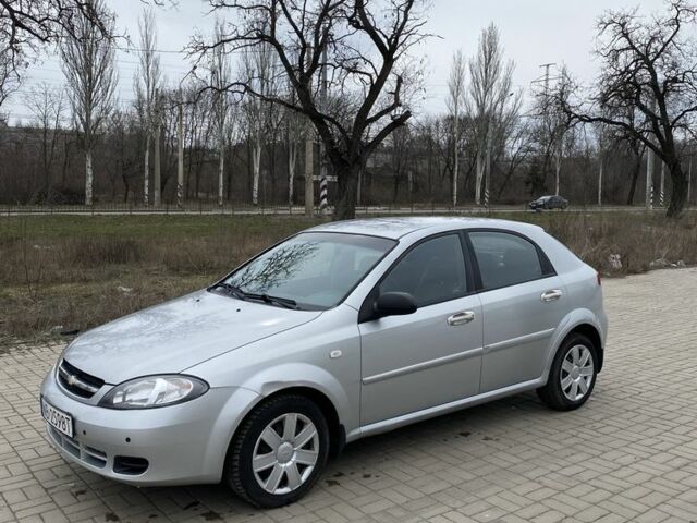 Серый Шевроле Лачетти, объемом двигателя 1.4 л и пробегом 198 тыс. км за 2499 $, фото 1 на Automoto.ua