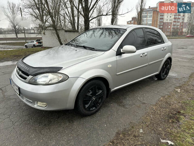 Сірий Шевроле Лачетті, об'ємом двигуна 1.6 л та пробігом 260 тис. км за 3500 $, фото 1 на Automoto.ua