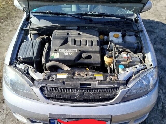 Серый Шевроле Лачетти, объемом двигателя 1.6 л и пробегом 273 тыс. км за 3565 $, фото 1 на Automoto.ua