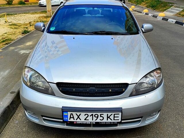 Серый Шевроле Лачетти, объемом двигателя 1.6 л и пробегом 148 тыс. км за 3300 $, фото 1 на Automoto.ua