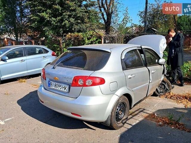 Сірий Шевроле Лачетті, об'ємом двигуна 1.6 л та пробігом 300 тис. км за 2000 $, фото 1 на Automoto.ua