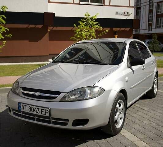 Серый Шевроле Лачетти, объемом двигателя 1.6 л и пробегом 296 тыс. км за 3999 $, фото 1 на Automoto.ua