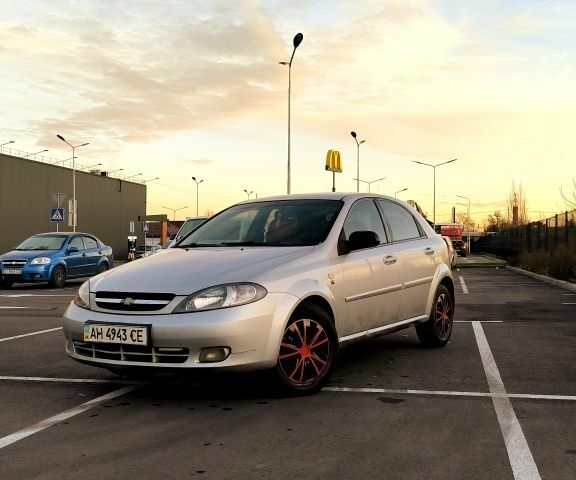 Серый Шевроле Лачетти, объемом двигателя 0 л и пробегом 333 тыс. км за 2800 $, фото 1 на Automoto.ua