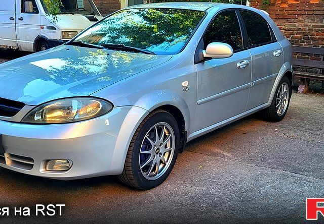 Серый Шевроле Лачетти, объемом двигателя 1.8 л и пробегом 160 тыс. км за 5800 $, фото 1 на Automoto.ua