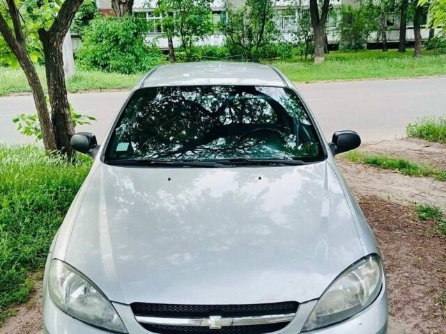 Серый Шевроле Лачетти, объемом двигателя 1.6 л и пробегом 330 тыс. км за 2900 $, фото 1 на Automoto.ua