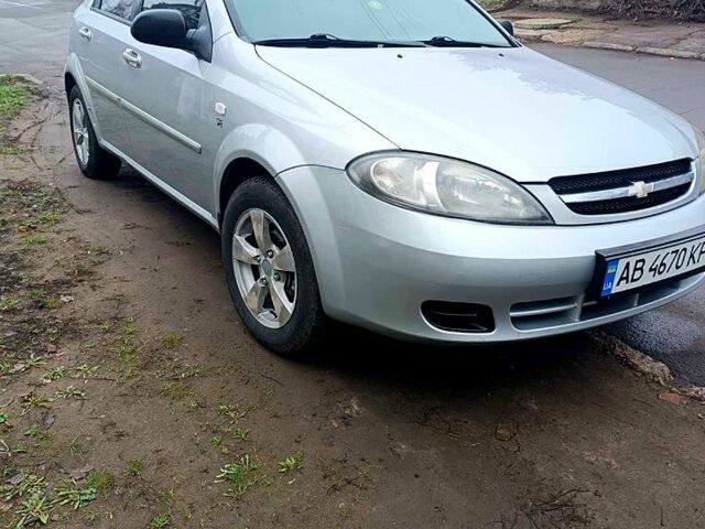 Сірий Шевроле Лачетті, об'ємом двигуна 1.6 л та пробігом 30000 тис. км за 3500 $, фото 1 на Automoto.ua
