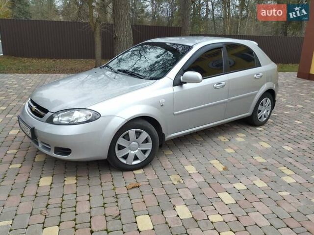 Серый Шевроле Лачетти, объемом двигателя 1.6 л и пробегом 216 тыс. км за 4860 $, фото 1 на Automoto.ua
