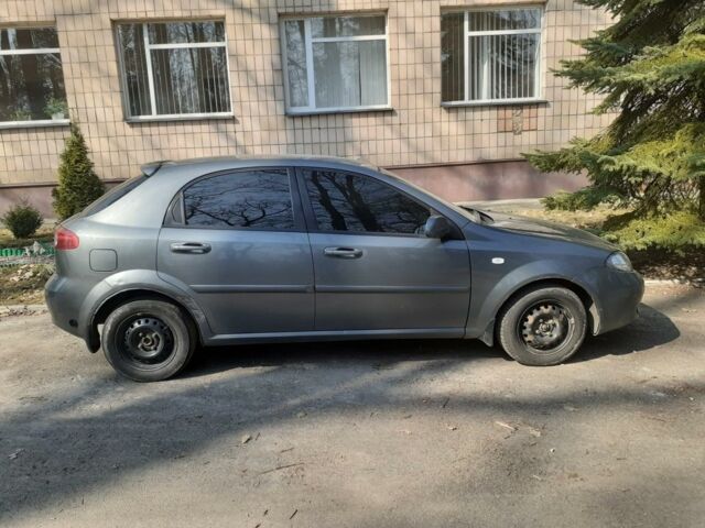 Сірий Шевроле Лачетті, об'ємом двигуна 1.6 л та пробігом 250 тис. км за 5000 $, фото 1 на Automoto.ua