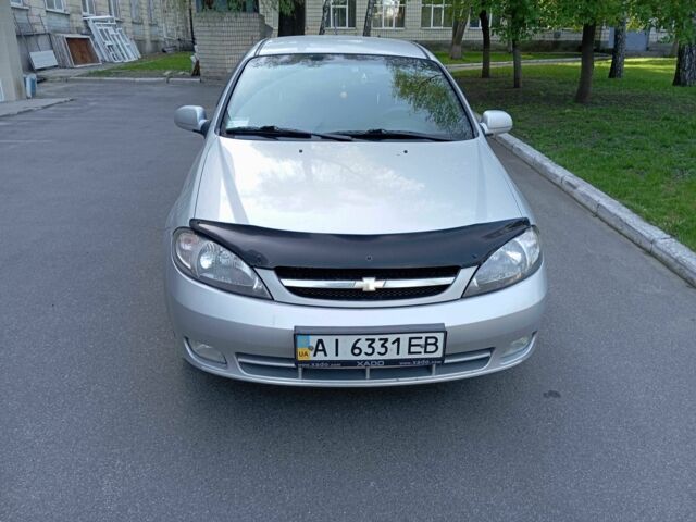 Сірий Шевроле Лачетті, об'ємом двигуна 1.6 л та пробігом 120 тис. км за 220000 $, фото 1 на Automoto.ua