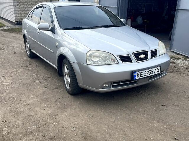 Сірий Шевроле Лачетті, об'ємом двигуна 1.8 л та пробігом 270 тис. км за 2800 $, фото 1 на Automoto.ua