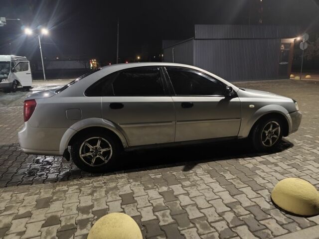 Серый Шевроле Лачетти, объемом двигателя 1 л и пробегом 250 тыс. км за 3000 $, фото 1 на Automoto.ua