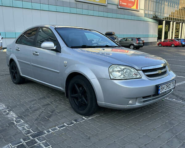 Серый Шевроле Лачетти, объемом двигателя 1.8 л и пробегом 136 тыс. км за 7500 $, фото 1 на Automoto.ua