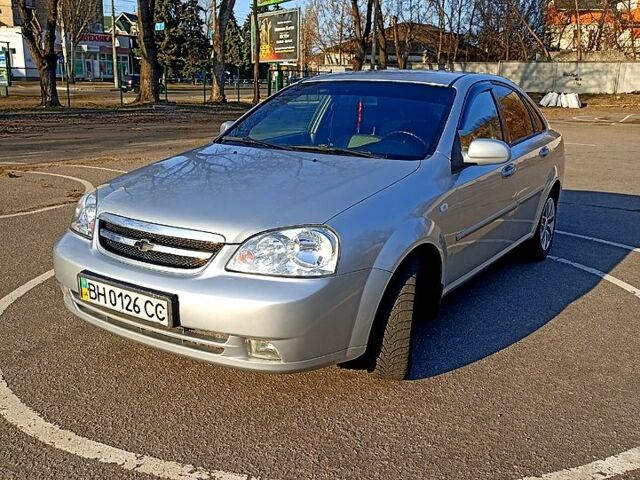 Серый Шевроле Лачетти, объемом двигателя 1.8 л и пробегом 120 тыс. км за 3900 $, фото 1 на Automoto.ua