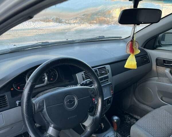 Серый Шевроле Лачетти, объемом двигателя 1.8 л и пробегом 260 тыс. км за 3700 $, фото 1 на Automoto.ua