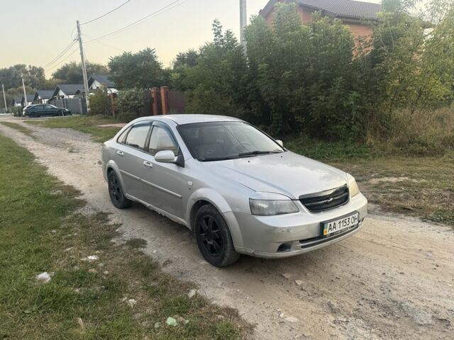 Сірий Шевроле Лачетті, об'ємом двигуна 1.6 л та пробігом 250 тис. км за 1550 $, фото 1 на Automoto.ua