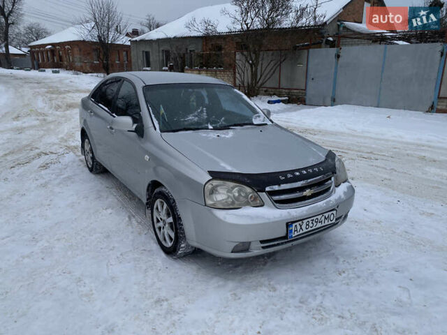 Серый Шевроле Лачетти, объемом двигателя 1.8 л и пробегом 295 тыс. км за 3200 $, фото 1 на Automoto.ua