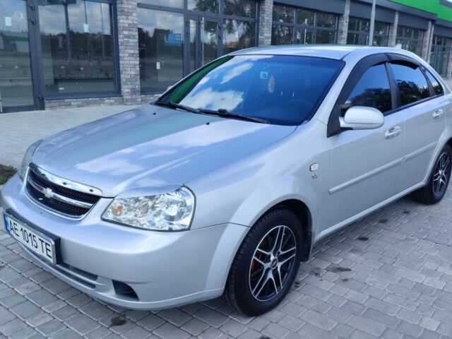 Сірий Шевроле Лачетті, об'ємом двигуна 1.8 л та пробігом 220 тис. км за 5600 $, фото 1 на Automoto.ua