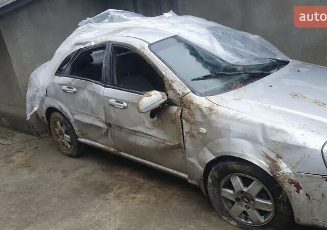 Сірий Шевроле Лачетті, об'ємом двигуна 0 л та пробігом 272 тис. км за 2000 $, фото 1 на Automoto.ua