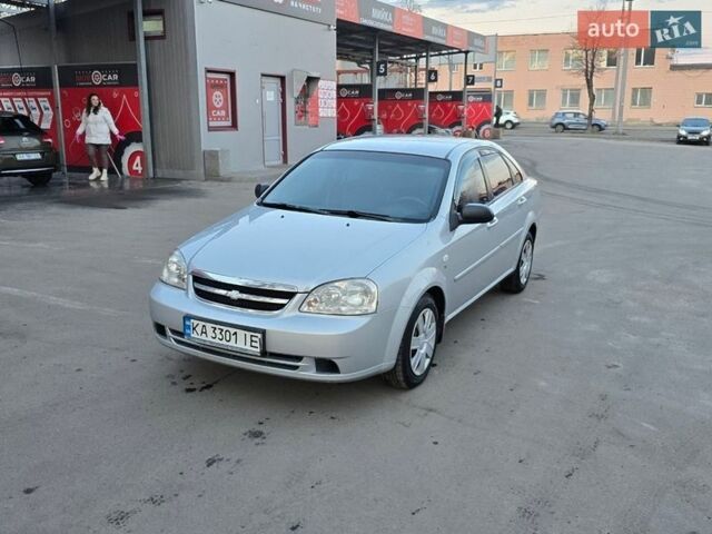 Серый Шевроле Лачетти, объемом двигателя 1.6 л и пробегом 301 тыс. км за 3300 $, фото 1 на Automoto.ua