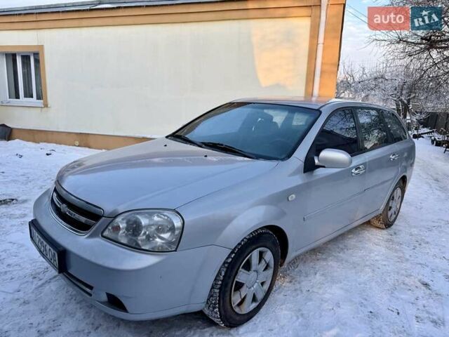 Серый Шевроле Лачетти, объемом двигателя 1.8 л и пробегом 175 тыс. км за 3900 $, фото 1 на Automoto.ua