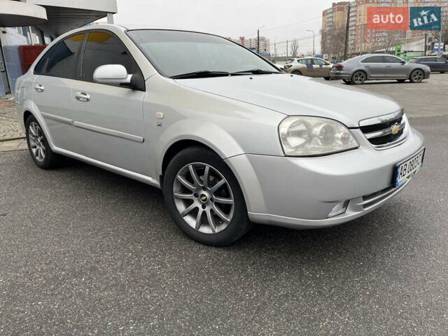 Сірий Шевроле Лачетті, об'ємом двигуна 1.6 л та пробігом 240 тис. км за 4400 $, фото 1 на Automoto.ua
