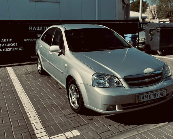 Серый Шевроле Лачетти, объемом двигателя 1.8 л и пробегом 309 тыс. км за 4499 $, фото 1 на Automoto.ua