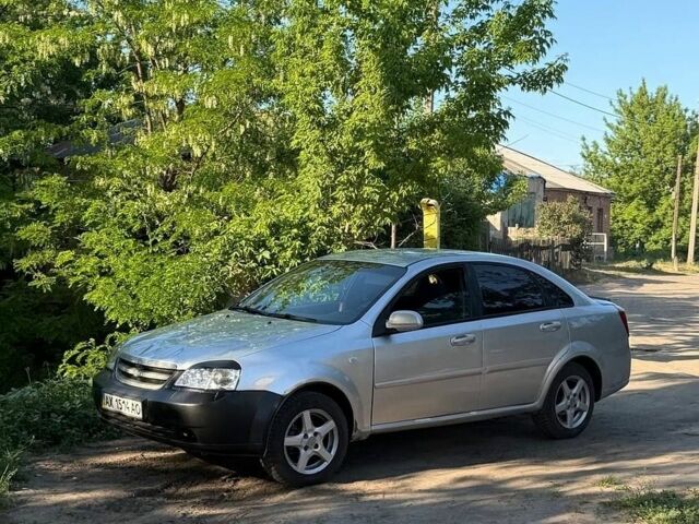 Сірий Шевроле Лачетті, об'ємом двигуна 1.6 л та пробігом 450 тис. км за 3500 $, фото 1 на Automoto.ua