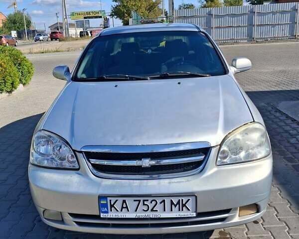 Серый Шевроле Лачетти, объемом двигателя 1.6 л и пробегом 250 тыс. км за 3200 $, фото 1 на Automoto.ua