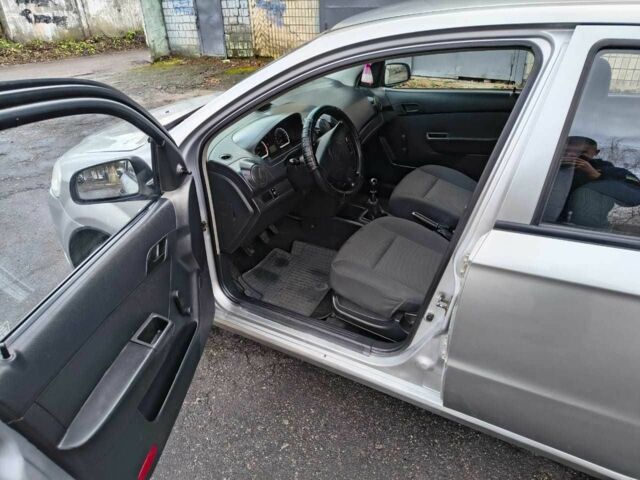 Серый Шевроле Лачетти, объемом двигателя 1.5 л и пробегом 270 тыс. км за 2600 $, фото 1 на Automoto.ua