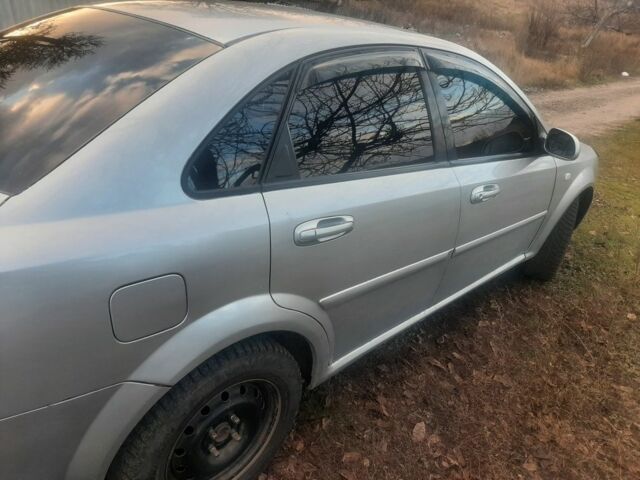 Серый Шевроле Лачетти, объемом двигателя 1 л и пробегом 160 тыс. км за 3796 $, фото 1 на Automoto.ua