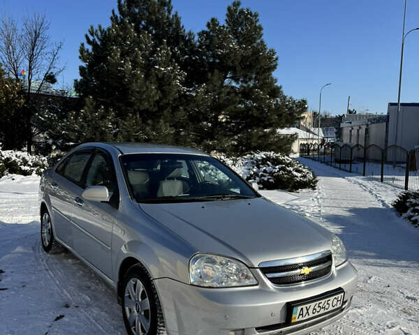 Серый Шевроле Лачетти, объемом двигателя 1.8 л и пробегом 193 тыс. км за 4800 $, фото 1 на Automoto.ua