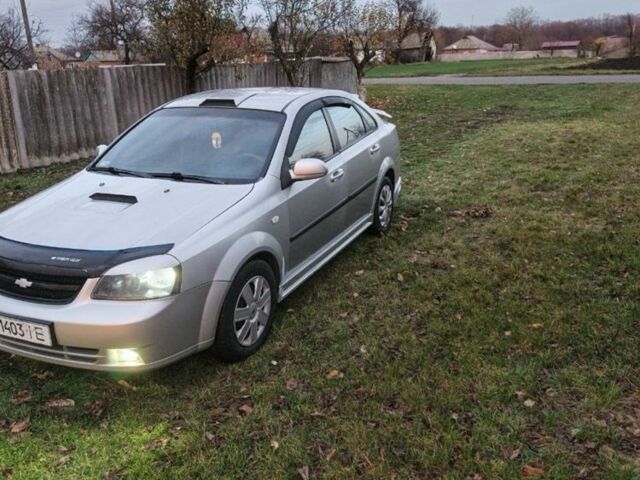 Сірий Шевроле Лачетті, об'ємом двигуна 1.8 л та пробігом 200 тис. км за 4000 $, фото 1 на Automoto.ua