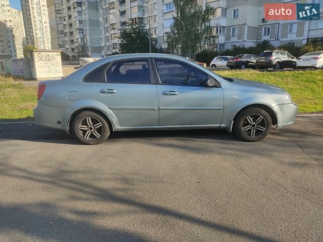 Серый Шевроле Лачетти, объемом двигателя 1.6 л и пробегом 227 тыс. км за 2300 $, фото 1 на Automoto.ua