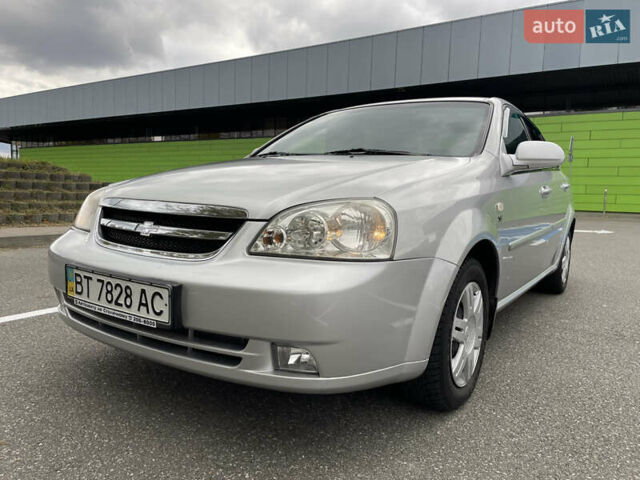 Серый Шевроле Лачетти, объемом двигателя 1.6 л и пробегом 144 тыс. км за 5300 $, фото 1 на Automoto.ua