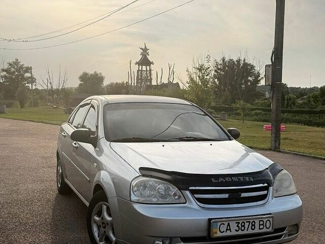 Сірий Шевроле Лачетті, об'ємом двигуна 1.6 л та пробігом 340 тис. км за 3800 $, фото 1 на Automoto.ua