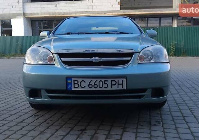 Сірий Шевроле Лачетті, об'ємом двигуна 1.8 л та пробігом 250 тис. км за 4100 $, фото 1 на Automoto.ua