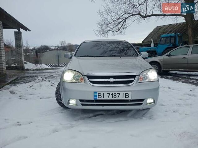 Серый Шевроле Лачетти, объемом двигателя 1.8 л и пробегом 230 тыс. км за 4200 $, фото 1 на Automoto.ua