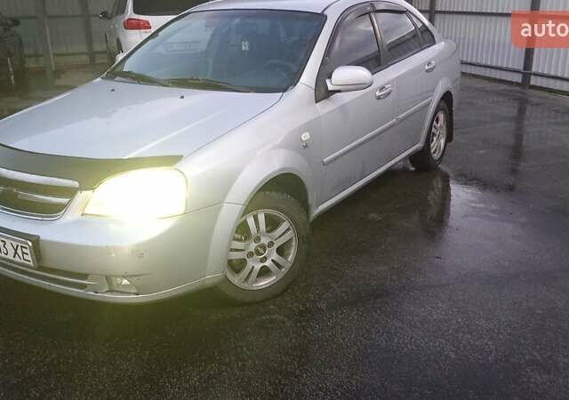 Сірий Шевроле Лачетті, об'ємом двигуна 1.6 л та пробігом 210 тис. км за 3999 $, фото 1 на Automoto.ua
