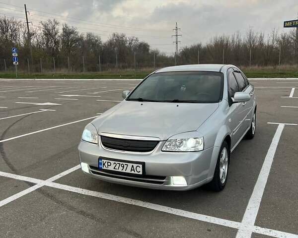 Серый Шевроле Лачетти, объемом двигателя 1.8 л и пробегом 137 тыс. км за 4500 $, фото 1 на Automoto.ua
