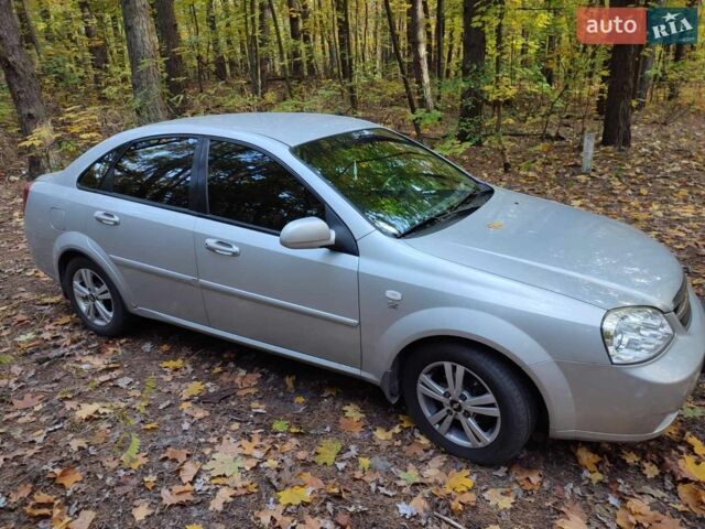 Сірий Шевроле Лачетті, об'ємом двигуна 1.8 л та пробігом 118 тис. км за 5000 $, фото 1 на Automoto.ua