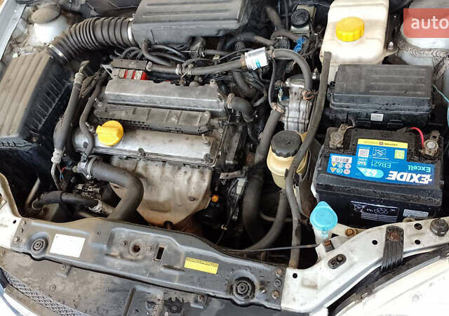 Сірий Шевроле Лачетті, об'ємом двигуна 1.8 л та пробігом 240 тис. км за 3500 $, фото 1 на Automoto.ua