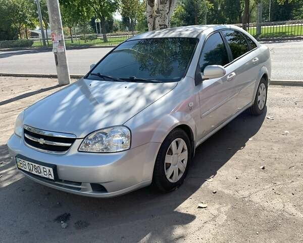 Серый Шевроле Лачетти, объемом двигателя 1.8 л и пробегом 399 тыс. км за 5800 $, фото 1 на Automoto.ua