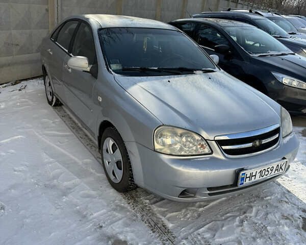 Сірий Шевроле Лачетті, об'ємом двигуна 1.8 л та пробігом 280 тис. км за 3300 $, фото 1 на Automoto.ua